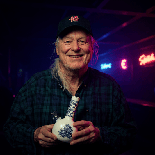 Matt’s Ritual: Inspiration with a Ceramic Bong - Rapple Stoned