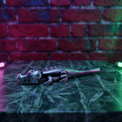 Gator Smoking Pipe – Alligator Metal Pipe | 4 Colorssilver alligator smoking pipe