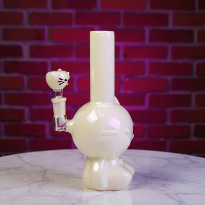 Hello Glow Mini Bong – Cute Style with Crystal GlassHello Glow Water Pipe, Horizontal view of Hello Kitty