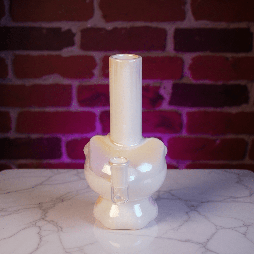 Hello Glow Mini Bong – Cute Style with Crystal Glass. Hello Glow Water Pipe. Rear view of Hello Kitty